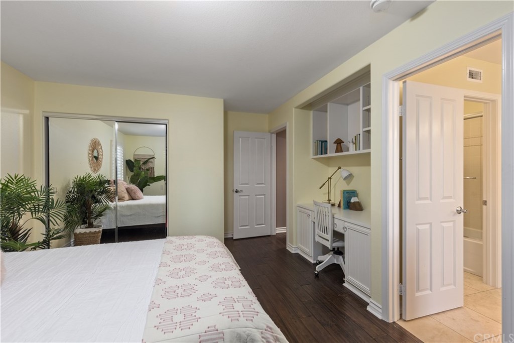 7337 Corte Brisa Carlsbad, CA 92009 - Photo 35 of 44