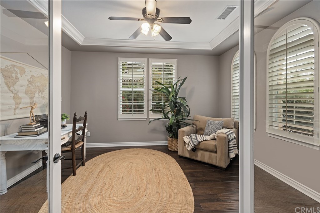 7337 Corte Brisa Carlsbad, CA 92009 - Photo 9 of 44