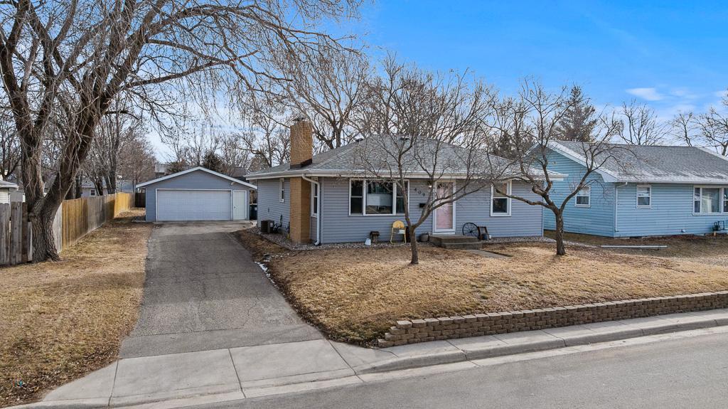 409 South 2nd Street Marshall, MN 56258 - Photo 1 of 55