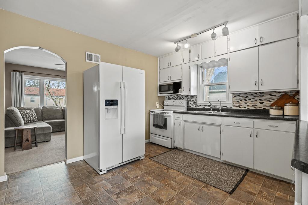 409 South 2nd Street Marshall, MN 56258 - Photo 21 of 55
