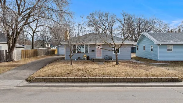 $175,000 | 409 South 2nd Street, Marshall, MN 56258