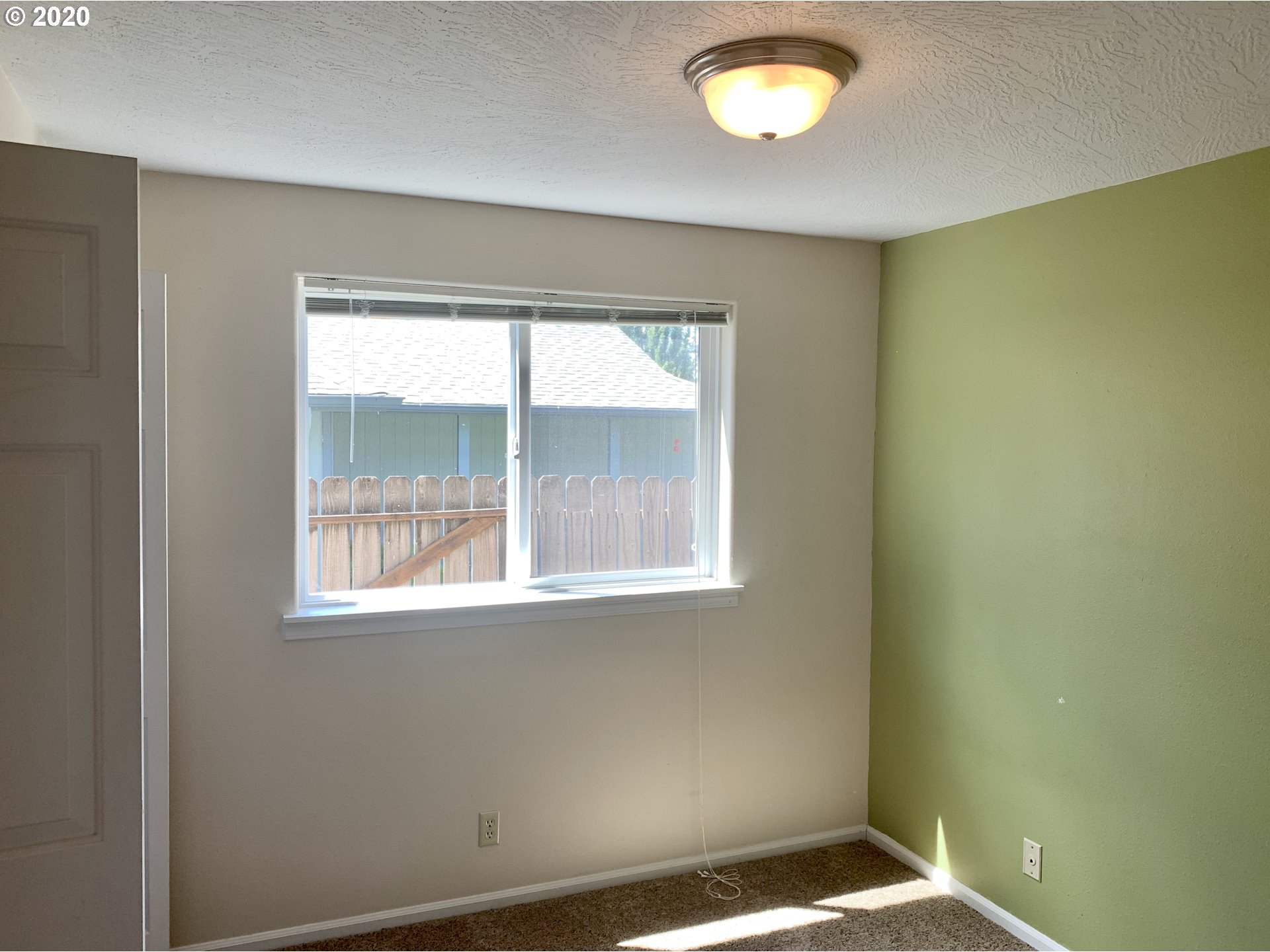 368 South 70th Place Springfield, OR 97478 - Photo 12 of 19