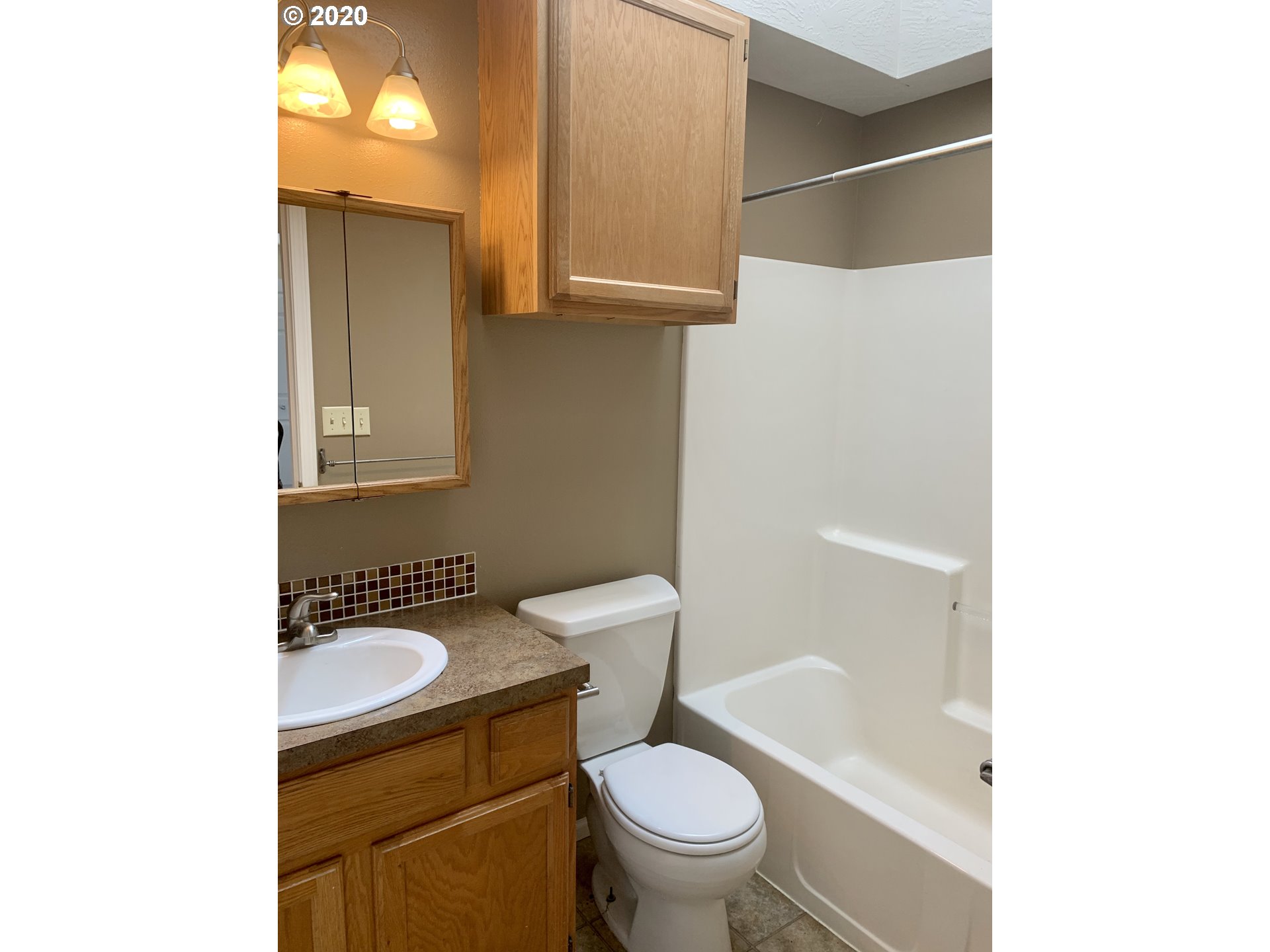 368 South 70th Place Springfield, OR 97478 - Photo 13 of 19
