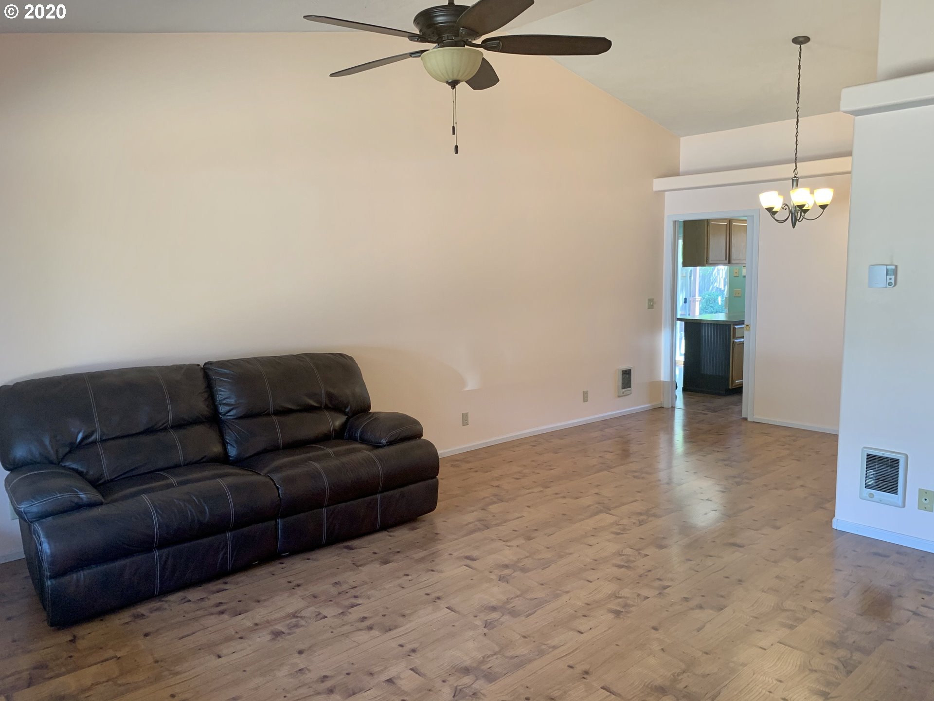 368 South 70th Place Springfield, OR 97478 - Photo 4 of 19
