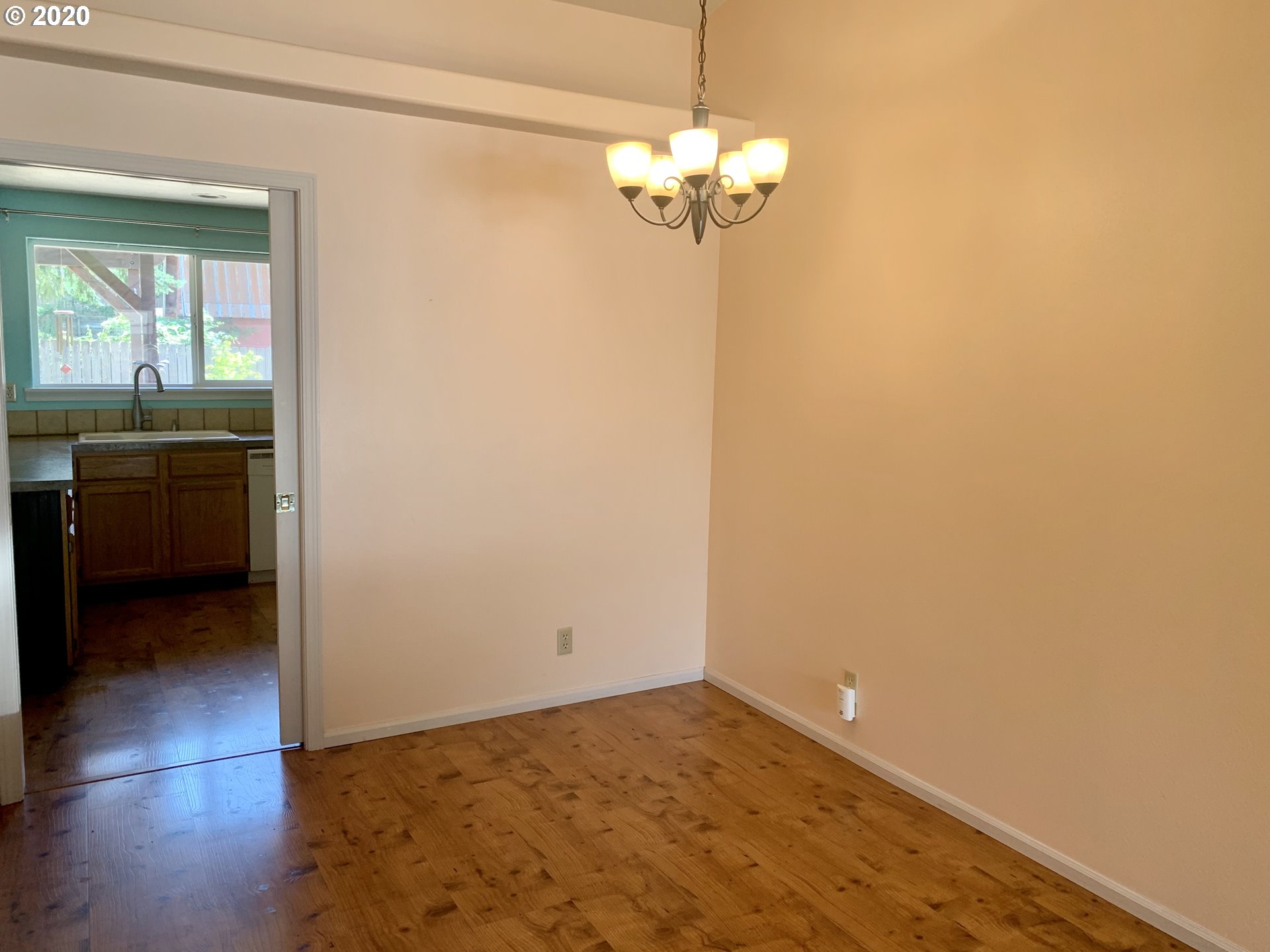 368 South 70th Place Springfield, OR 97478 - Photo 8 of 19