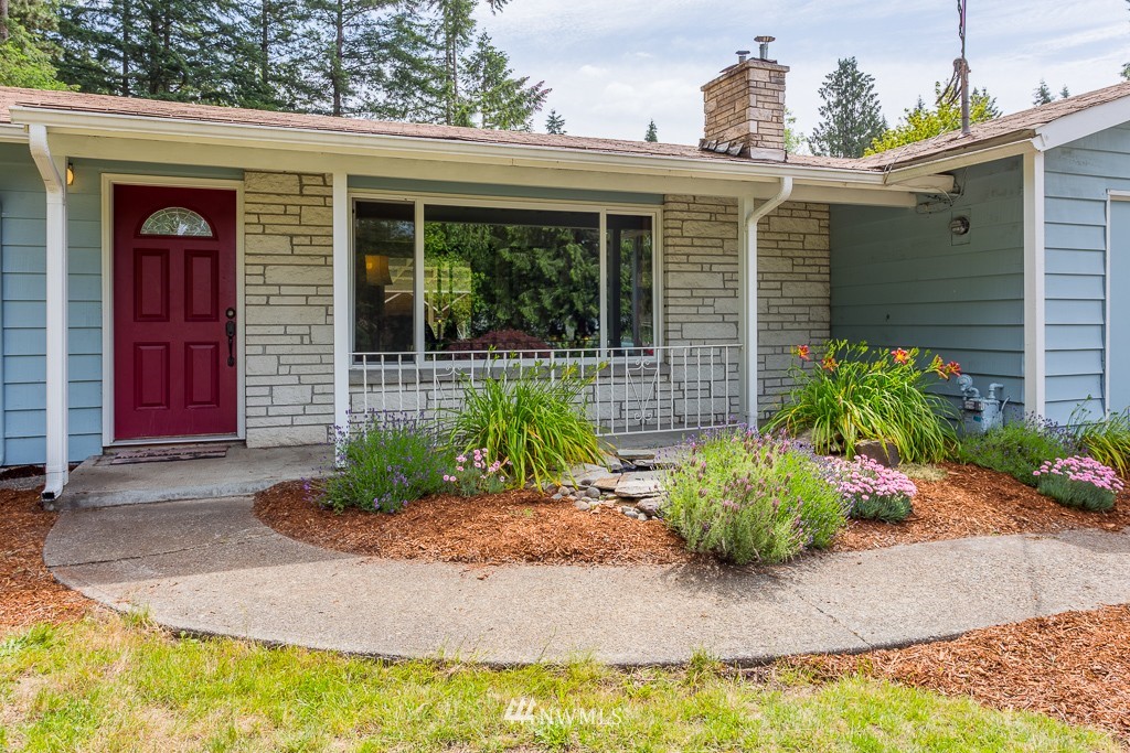 14724 173rd Avenue Southeast Renton, WA 98059 - Photo 3 of 19