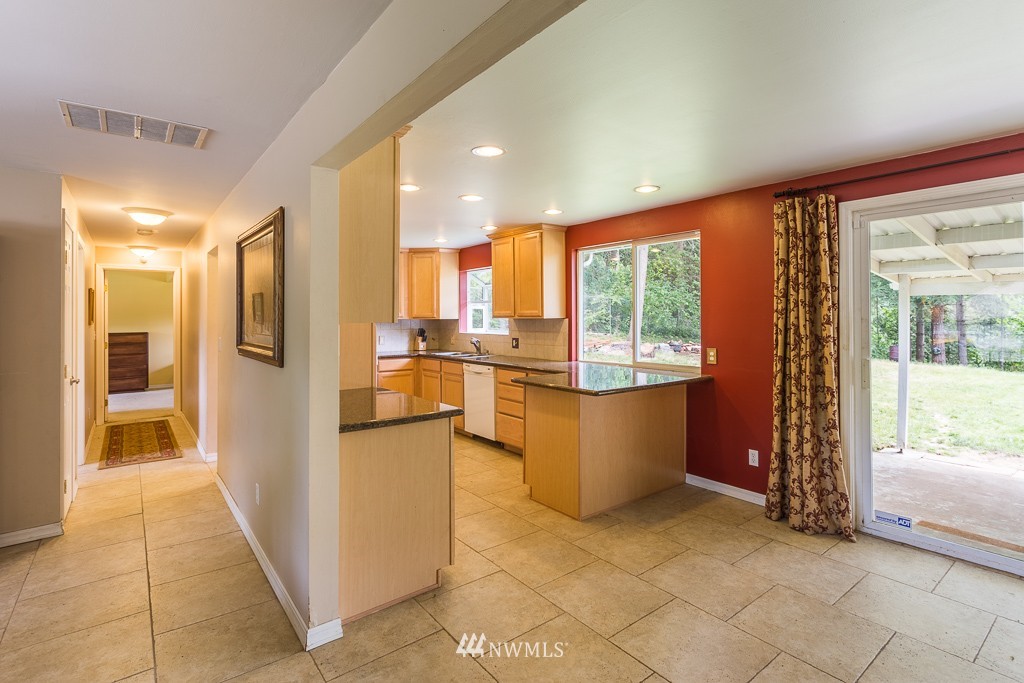 14724 173rd Avenue Southeast Renton, WA 98059 - Photo 7 of 19