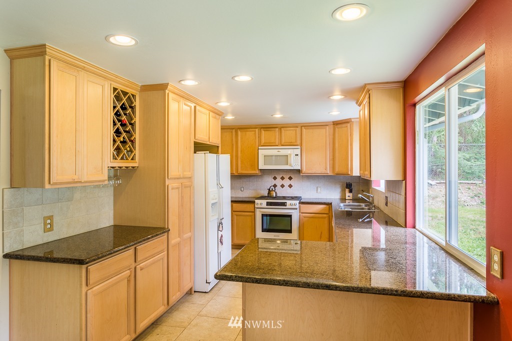 14724 173rd Avenue Southeast Renton, WA 98059 - Photo 8 of 19