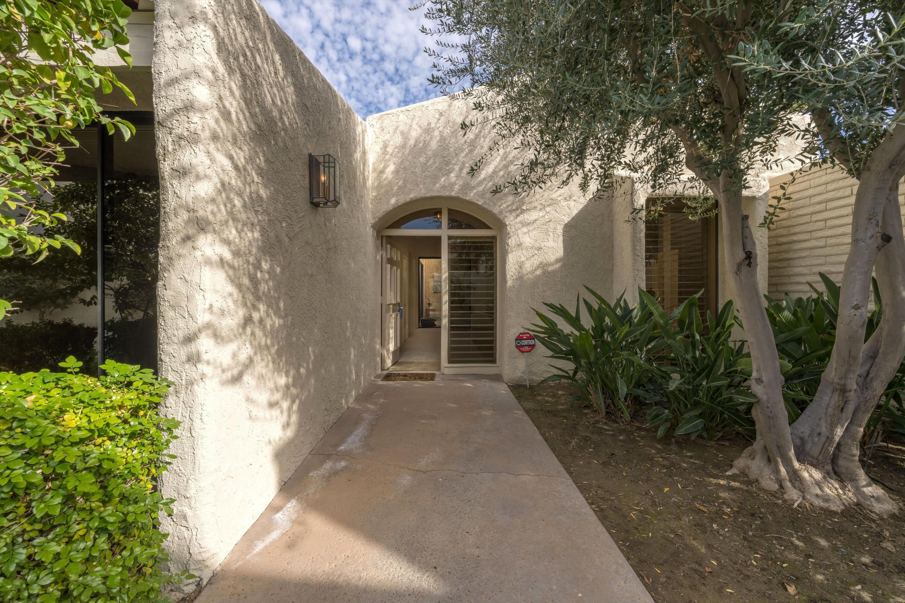 75193 Concho Drive Indian Wells, CA 92210 - Photo 4 of 30 07-50748437