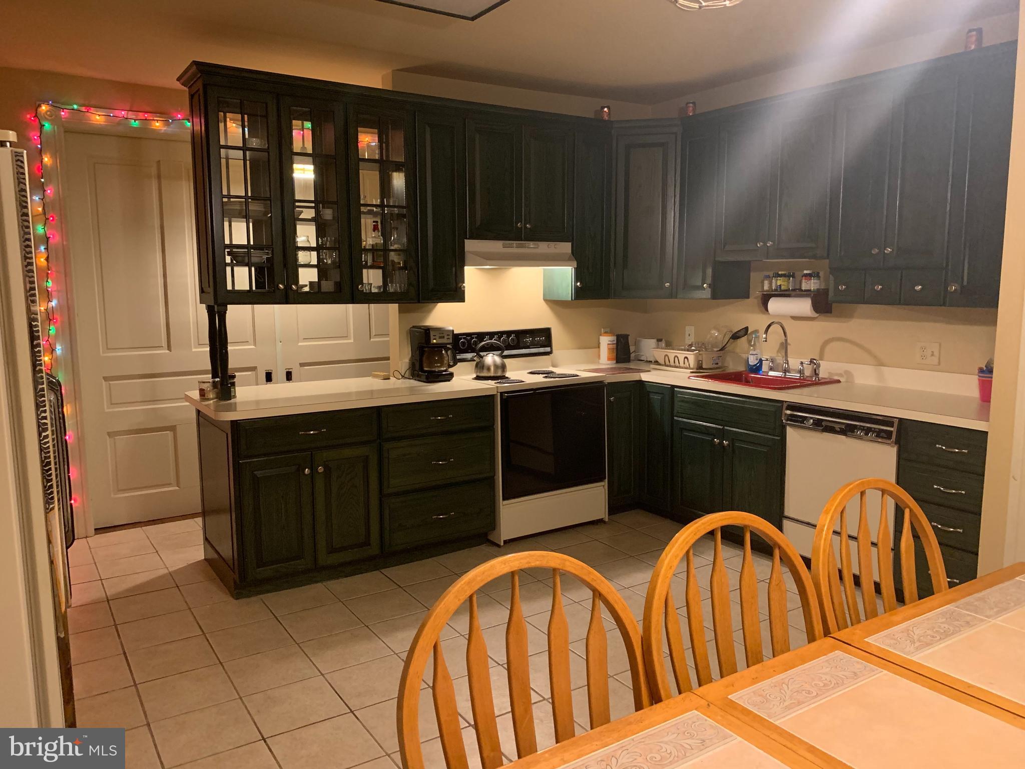 69 Chairville Road Medford, NJ 08055 - Photo 12 of 47 1A/1B Shared Kitchen