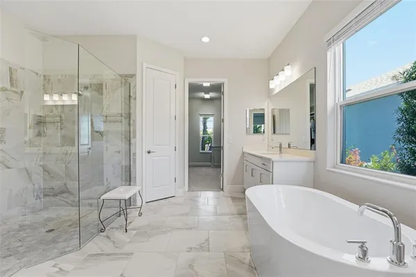 $1,000,000 | 14307 Skipping Stone Loop, Parrish, FL 34219
