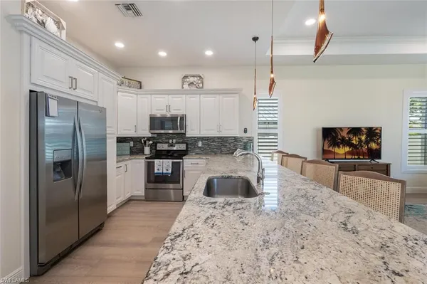 $9,000 | 730 95th Avenue North, Naples, FL 34108