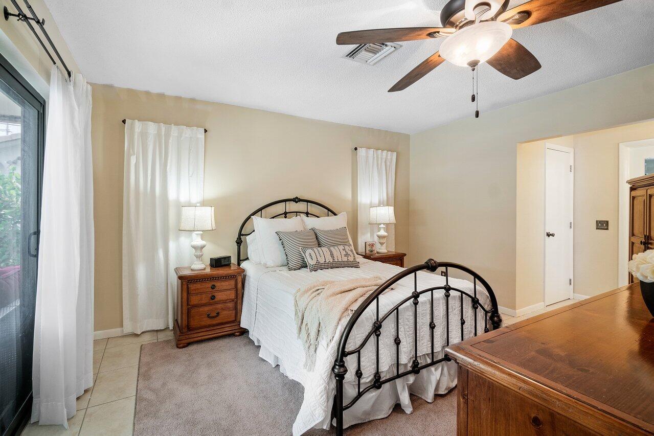 1521 Northwest 7th Street Boca Raton, FL 33486 - Photo 12 of 22 010-1521Northwest7thStreet-BocaRaton-FL-