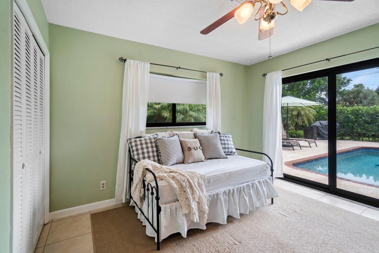 1521 Northwest 7th Street Boca Raton, FL 33486 - Photo 13 of 22 021-1521Northwest7thStreet-BocaRaton-FL-