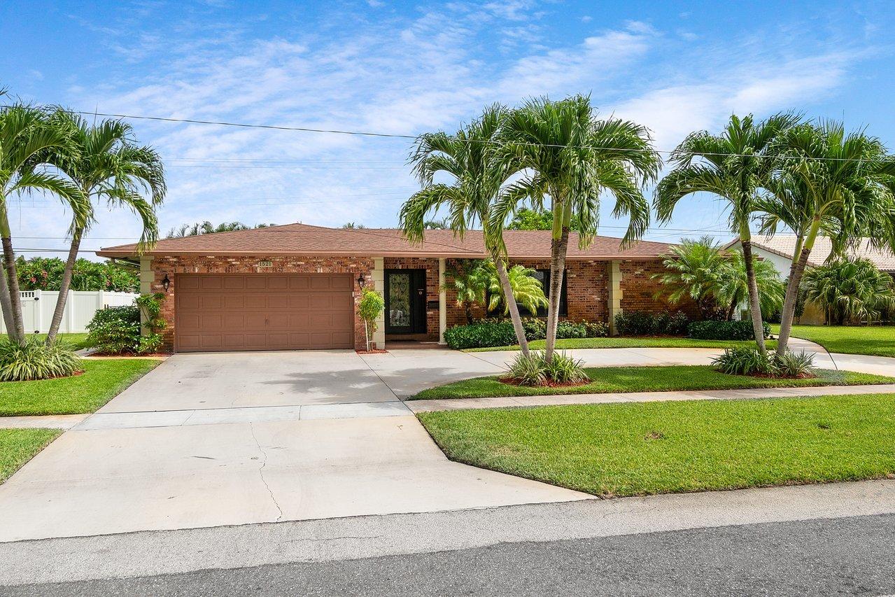 1521 Northwest 7th Street Boca Raton, FL 33486 - Photo 2 of 22 003-1521Northwest7thStreet-BocaRaton-FL-