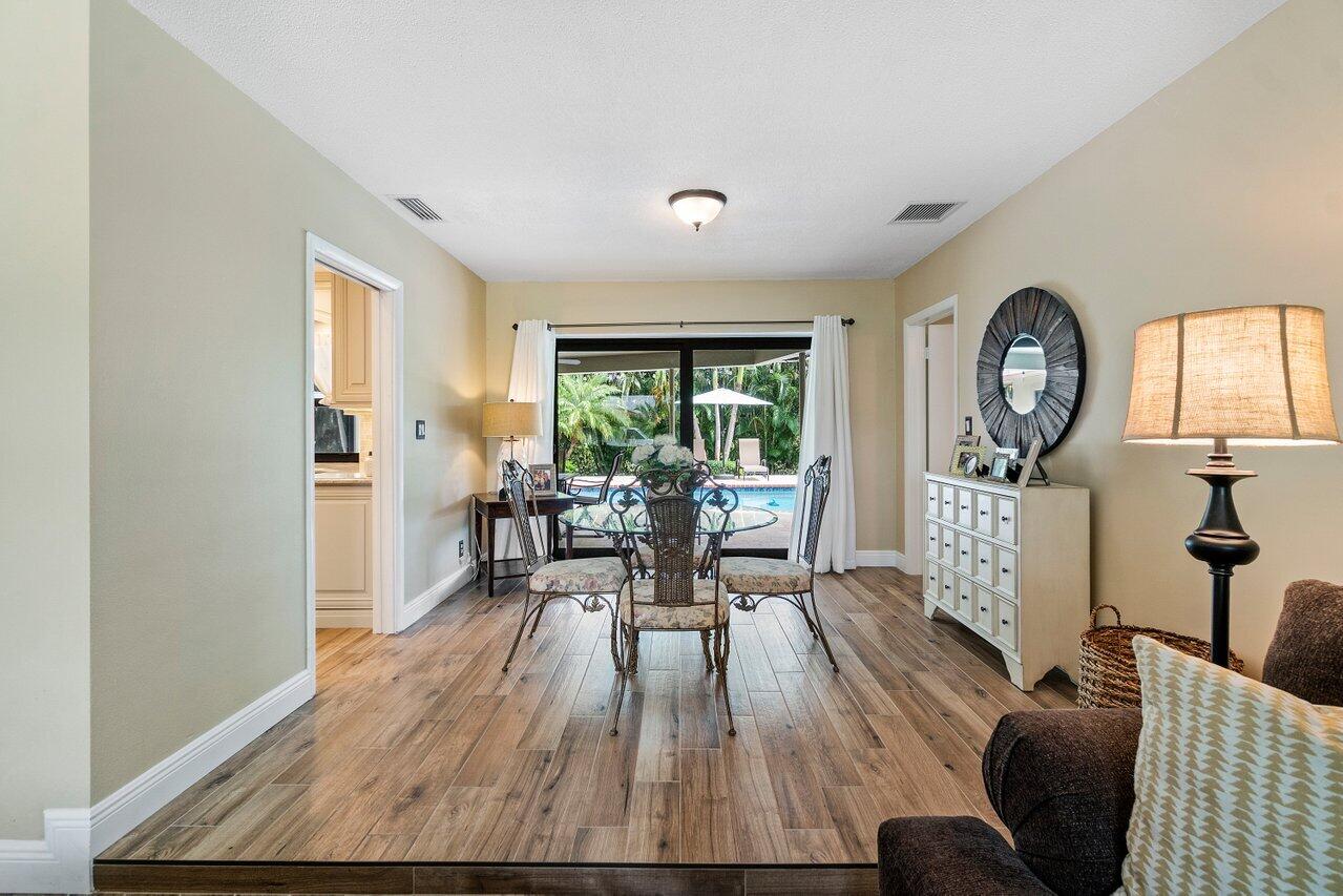 1521 Northwest 7th Street Boca Raton, FL 33486 - Photo 5 of 22 009-1521Northwest7thStreet-BocaRaton-FL-