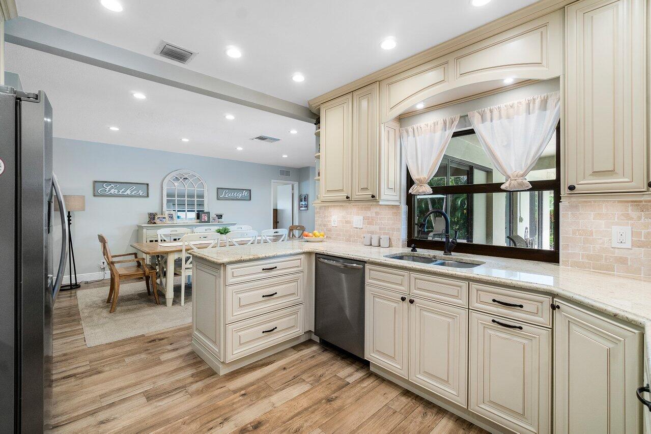 1521 Northwest 7th Street Boca Raton, FL 33486 - Photo 7 of 22 016-1521Northwest7thStreet-BocaRaton-FL-