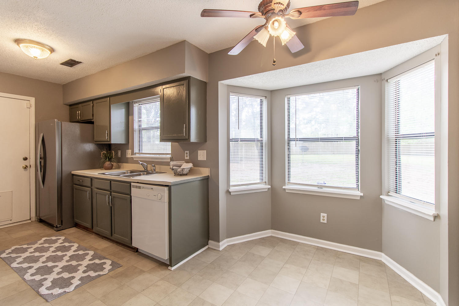 104 Traders Station Road Summerville, SC 29486 - Photo 12 of 28 IMG_6512-HDR