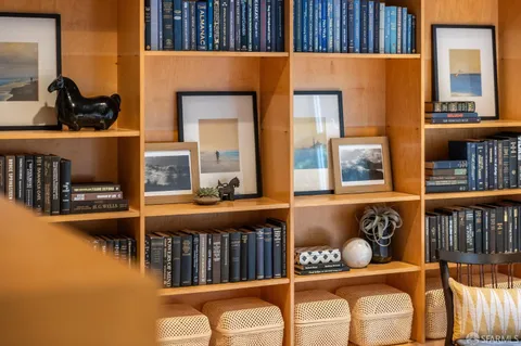 a view of living room kitchen