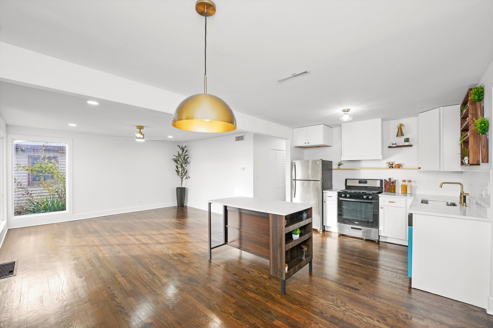 4660 West 83rd Street Chicago, IL 60652 - Photo 5 of 29