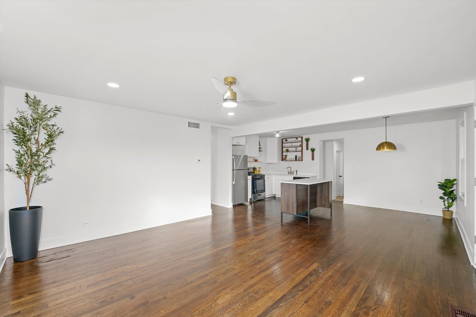 4660 West 83rd Street Chicago, IL 60652 - Photo 7 of 29