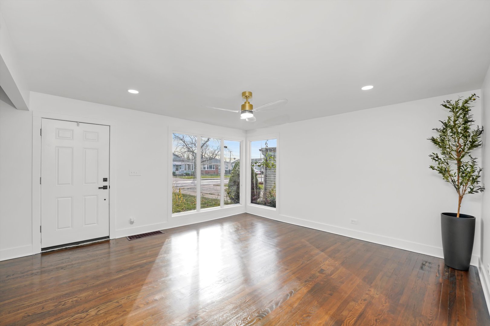 4660 West 83rd Street Chicago, IL 60652 - Photo 9 of 29