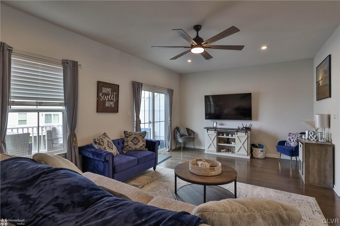 2351 Raya Way Easton, PA 18045 - Photo 2 of 33 Gallery Image 2