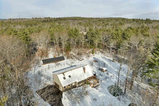$725,000 | 118 Birch Road, Chester, NH 03036