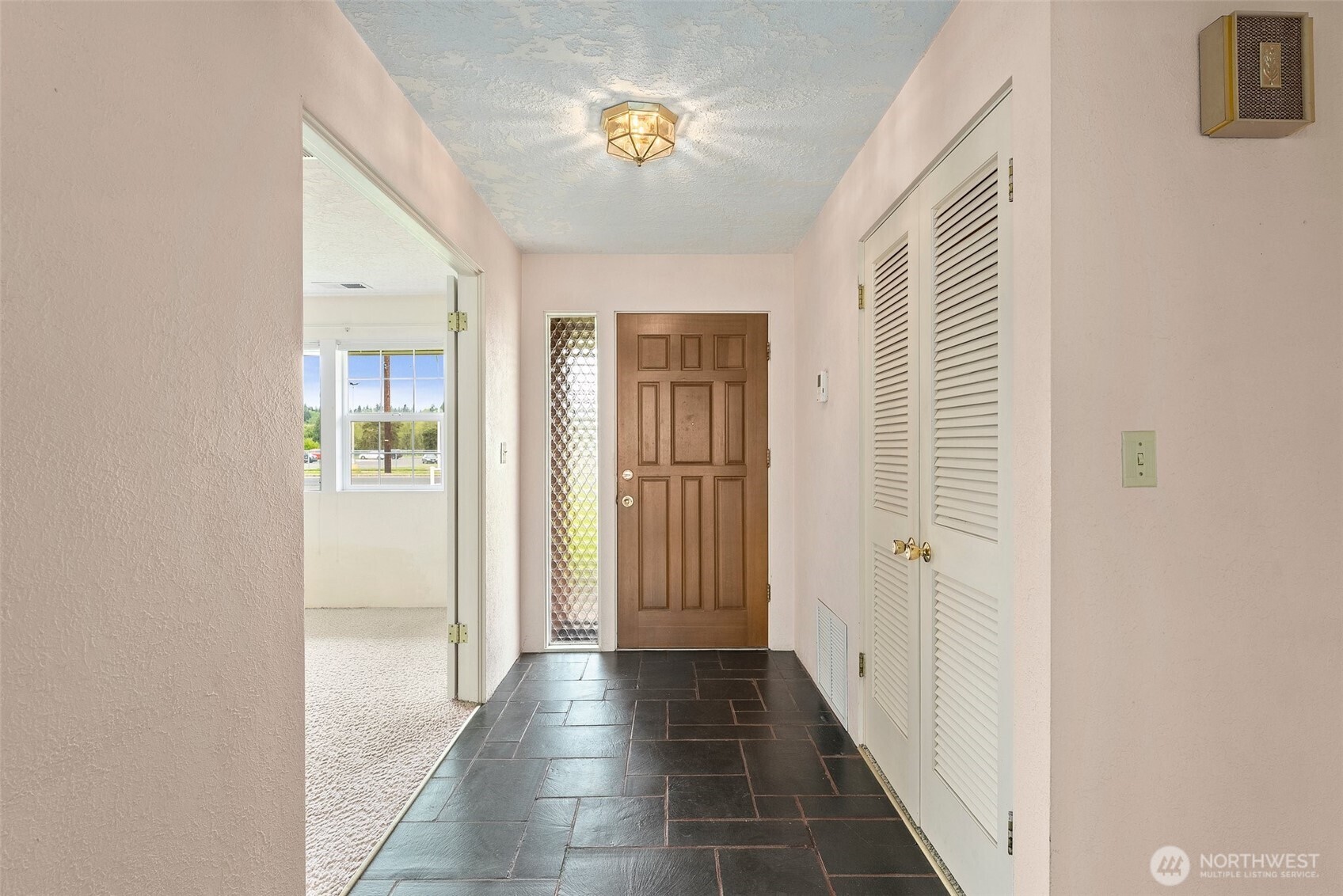 814 Eshom Road Centralia, WA 98531 - Photo 4 of 40 Gallery Image 4