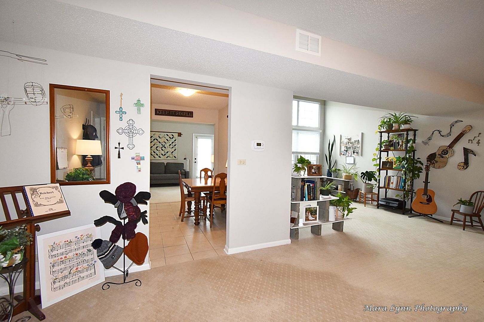 54 Jericho Lane Batavia, IL 60510 - Photo 5 of 29 a view of a room with gym equipment