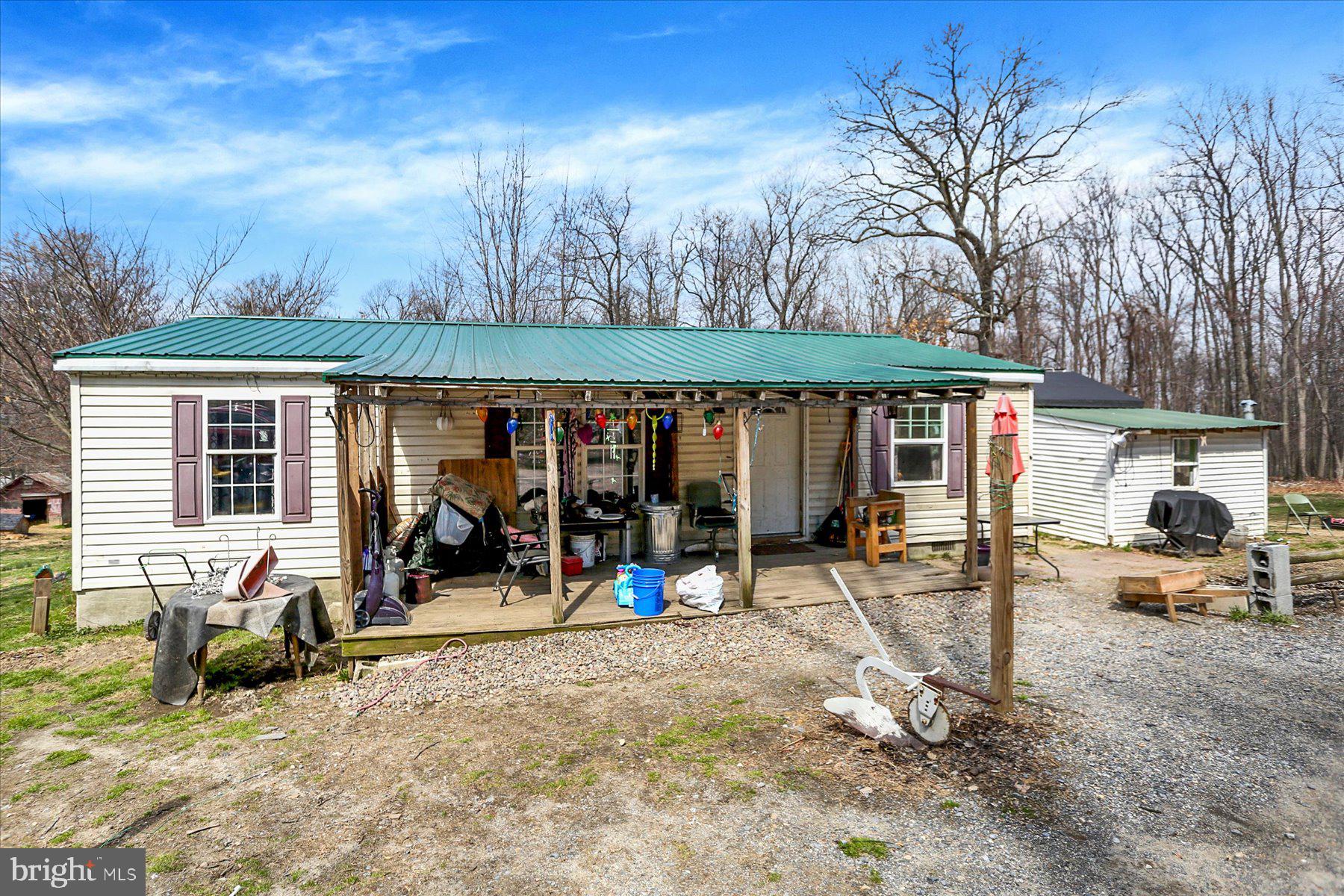 411 Mountain View Road Mount Holly Springs, PA 17065 - Photo 2 of 27