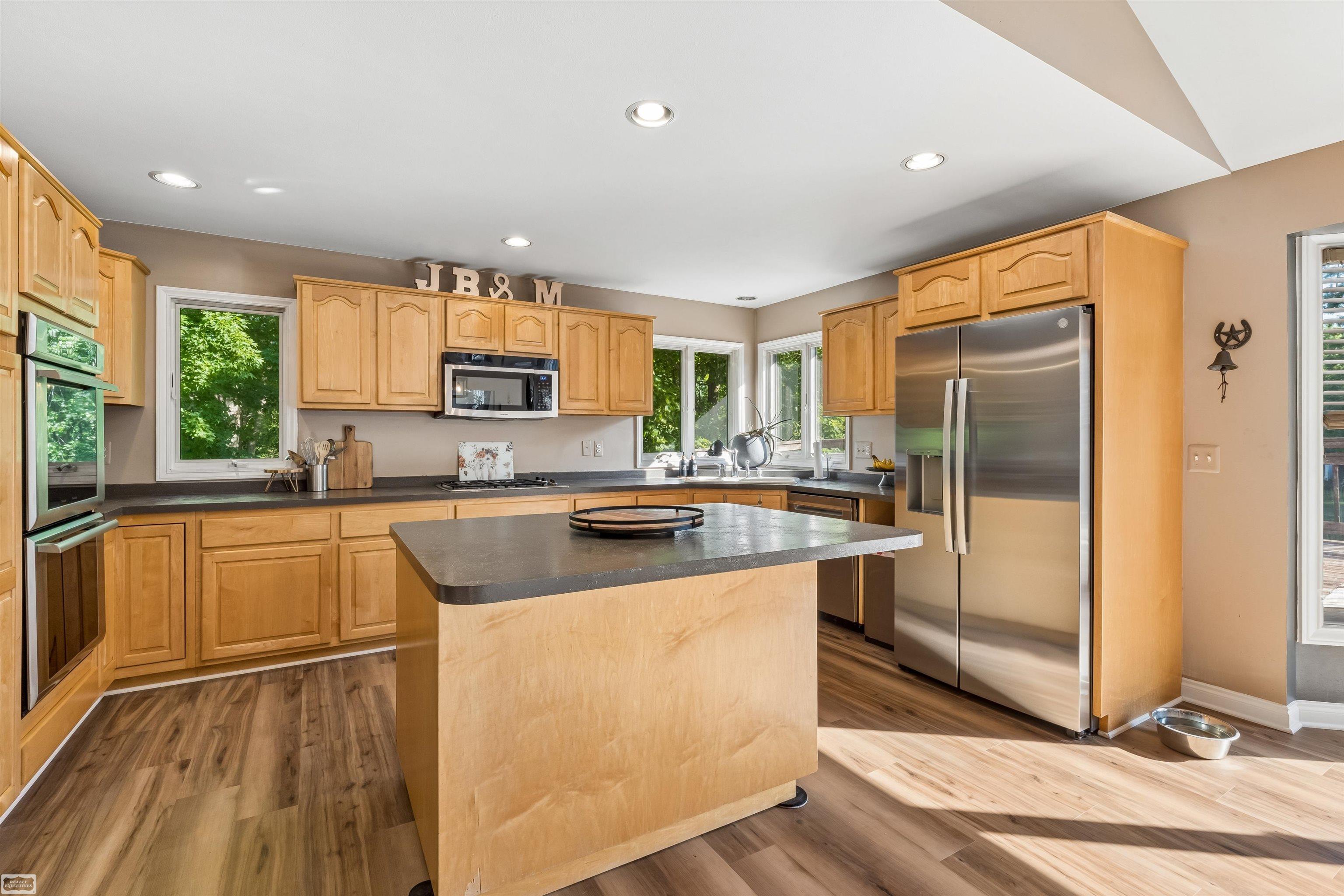 1902 Bauman Road Columbus, MI 48063 - Photo 17 of 50