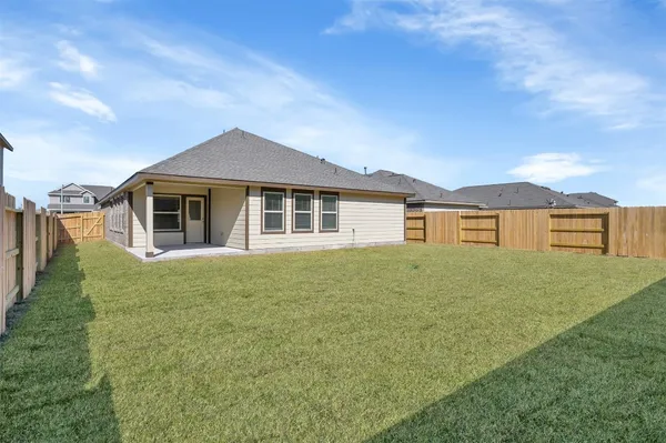 $2,500 | 3806 Rock Ledge Drive, Rosenberg, TX 77469