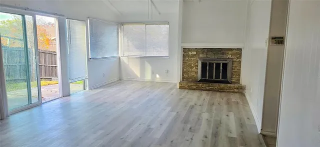 $2,100 | 713 Via Avenida, Mesquite, TX 75150