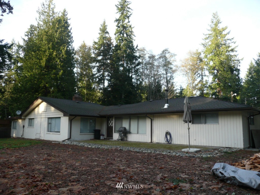 5912 143rd Street Southwest Edmonds, WA 98026 - Photo 3 of 13 Gallery Image 3