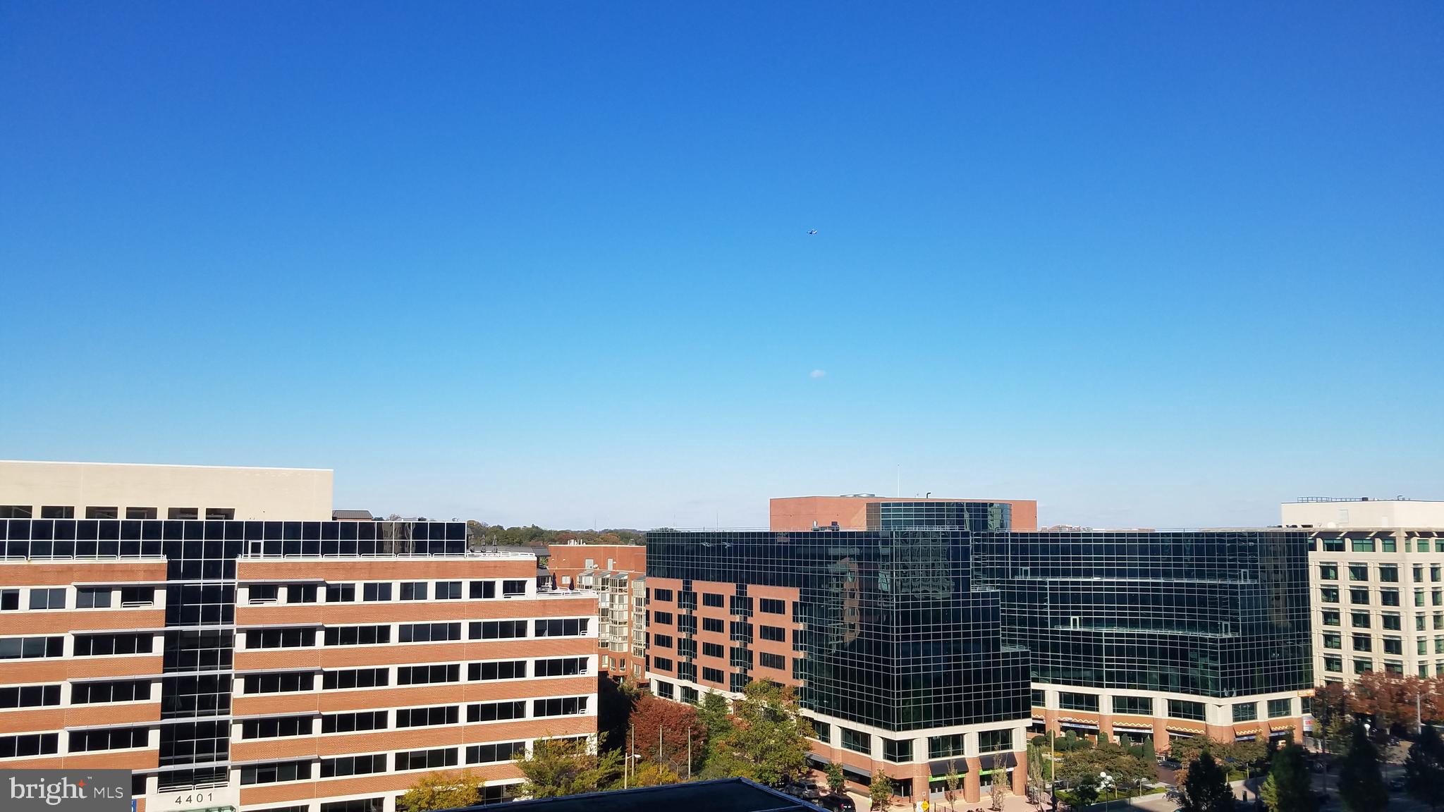 851 North Glebe Road, Unit 1015 Arlington, VA 22203 - Photo 9 of 29 a view of a city