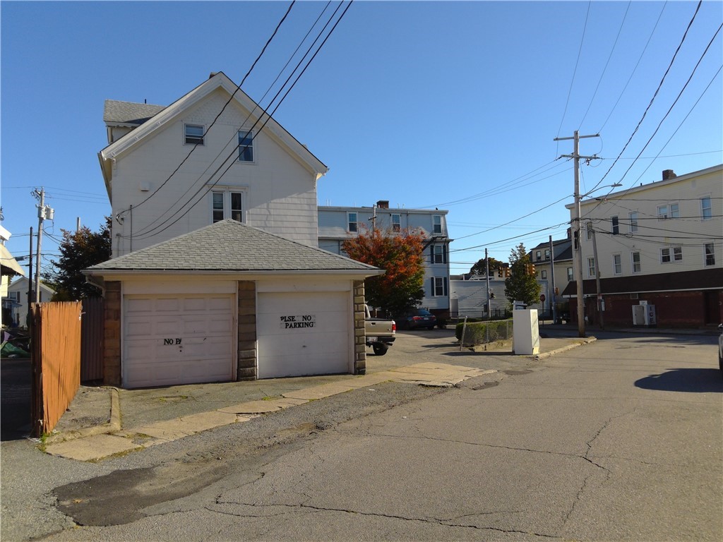 178 Cottage Street Pawtucket, RI 02860 - Photo 5 of 35