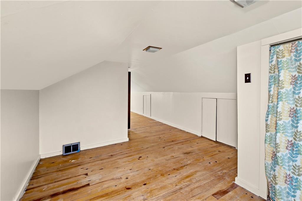 1072 Brinton Road Pittsburgh, PA 15221 - Photo 17 of 25 Gallery Image 17