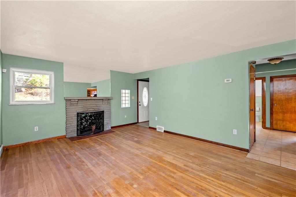 1072 Brinton Road Pittsburgh, PA 15221 - Photo 2 of 25 Gallery Image 2