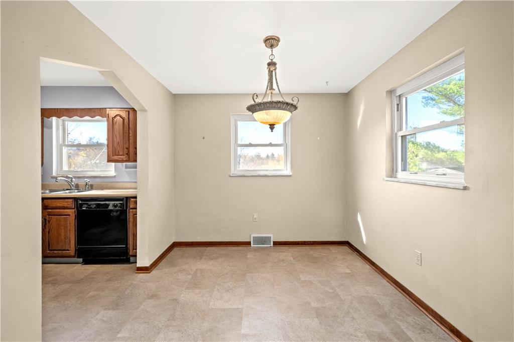 1072 Brinton Road Pittsburgh, PA 15221 - Photo 6 of 25 Gallery Image 6