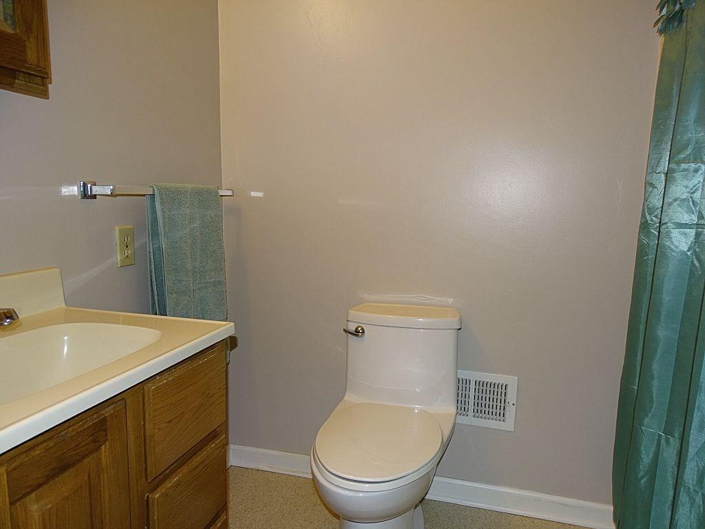 26 Azzo Road Eighty Four, PA 15330 - Photo 11 of 25