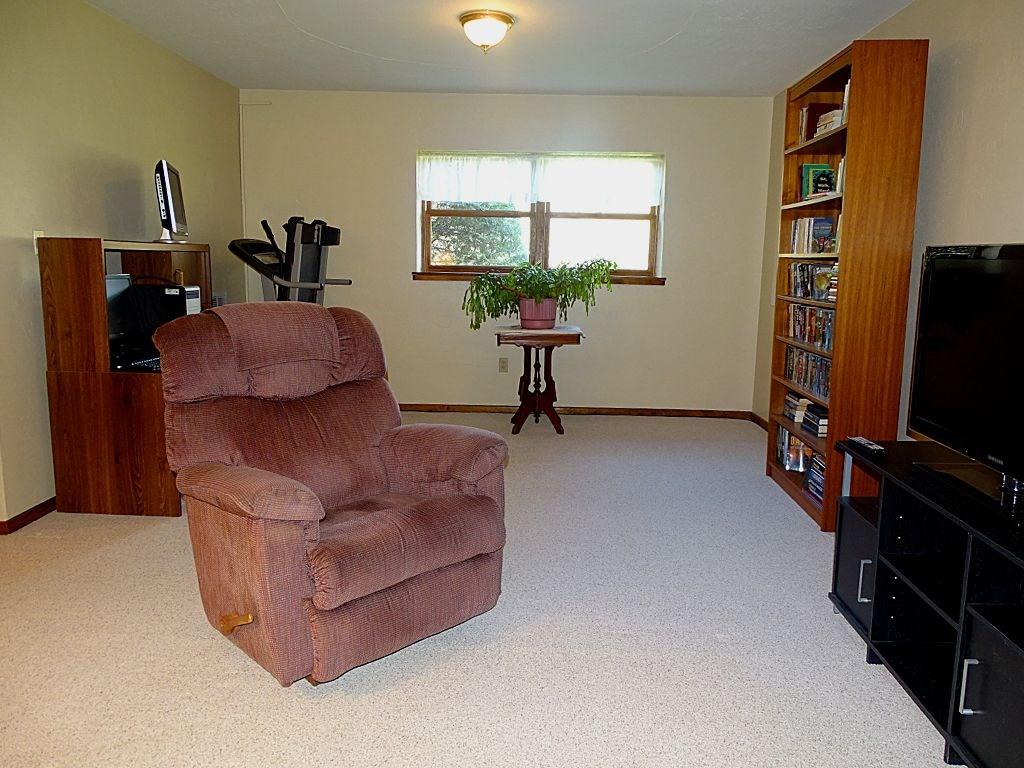 26 Azzo Road Eighty Four, PA 15330 - Photo 18 of 25