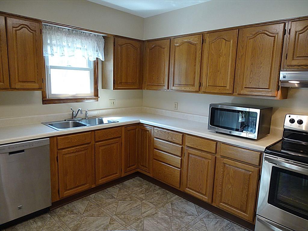 26 Azzo Road Eighty Four, PA 15330 - Photo 8 of 25