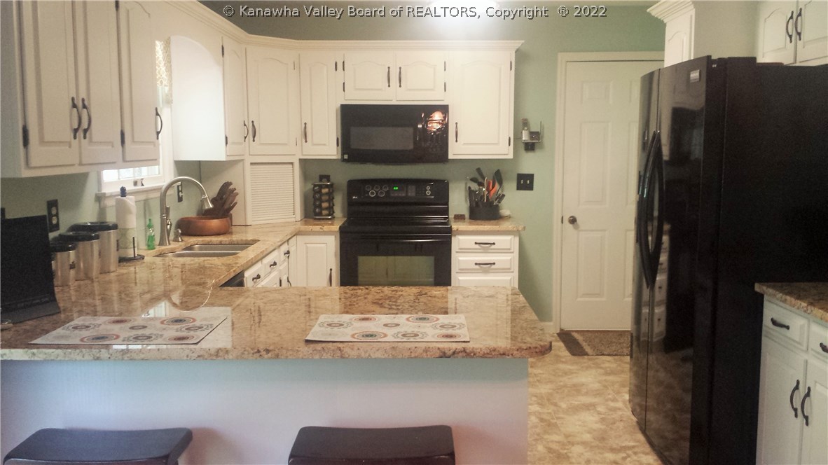 58 Rayburn Road Point Pleasant, WV 25550 - Photo 13 of 28 Gallery Image 13