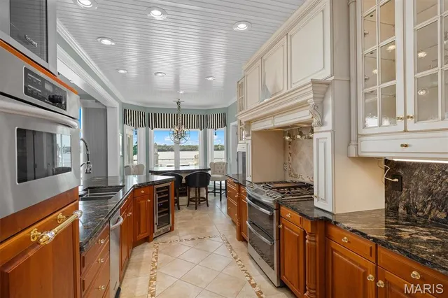 $600,000 | 807 B Wind Rivers Drive, Unit B, Grafton, IL 62037