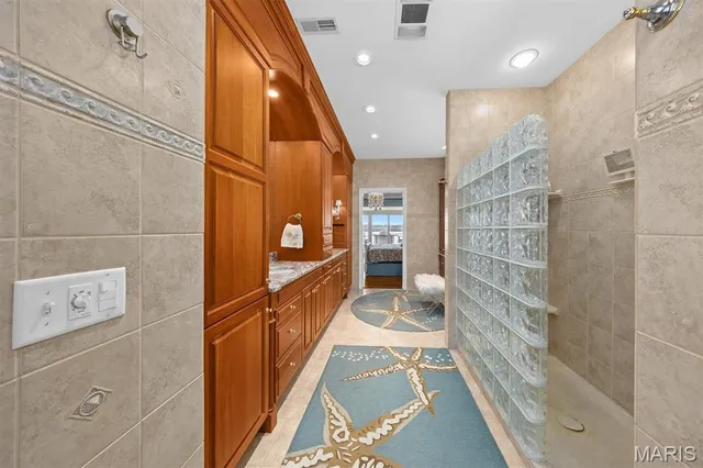 $600,000 | 807 B Wind Rivers Drive, Unit B, Grafton, IL 62037