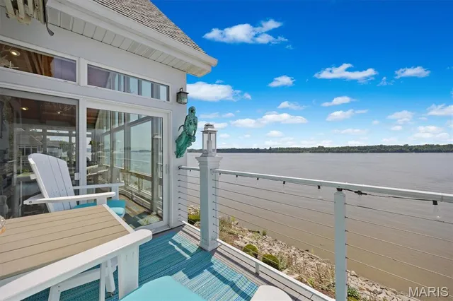 $600,000 | 807 B Wind Rivers Drive, Unit B, Grafton, IL 62037