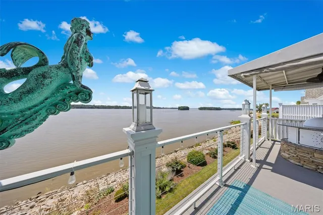 $600,000 | 807 B Wind Rivers Drive, Unit B, Grafton, IL 62037