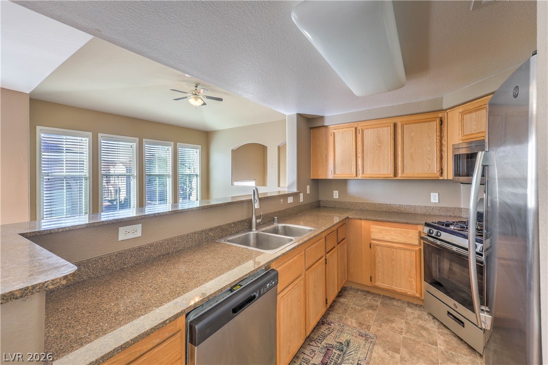 10550 West Alexander Road, Unit 2046 Las Vegas, NV 89129 - Photo 13 of 35