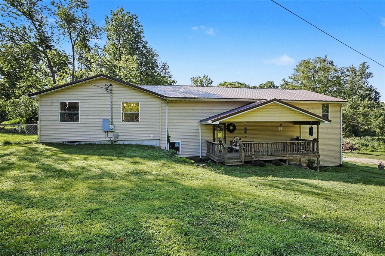 64795 Cassopolis Road Cassopolis, MI 49031 - Photo 4 of 37 Gallery Image 4